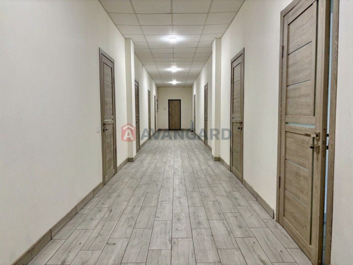 Продаю комерційне приміщення вул. Володимира Мономаха. - фото 1
