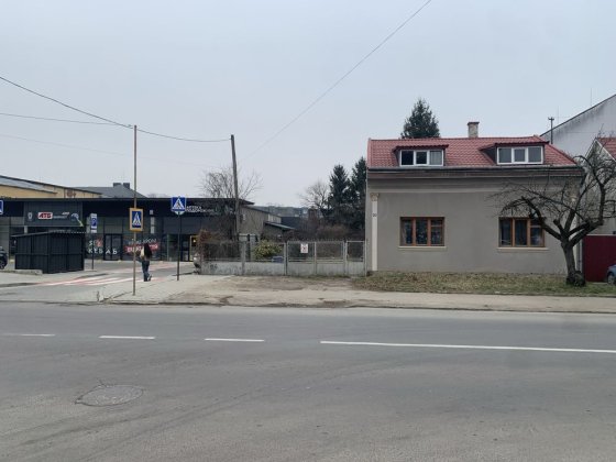 Продаж ділянки 20 сотин біля АТБ під будів(з будинком) вул.Другетів Ужгород