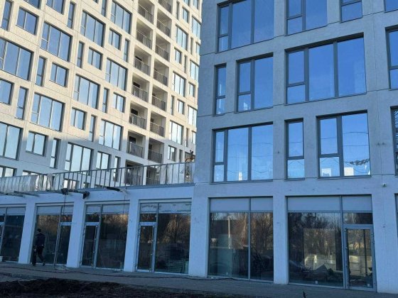 Продам коммерческое помещение в ЖК Вертикаль/Новобудова