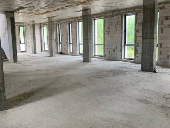 Продаж 4 поверхового комерційного приміщення Ужгород