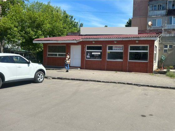 Оренда комерція 215 кв.м. Вул.Грушевського при центральній дорозі Ужгород