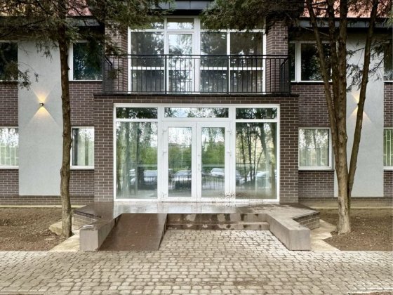 Продаж комерційного приміщення 1000 кв.м Ужгород