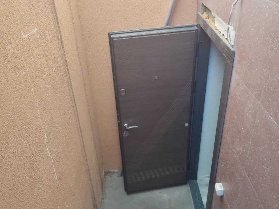 Продам цокольне приміщення вільного призначення метро  Чернігівська Київ