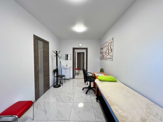 Без % Фасад, клініка, лабораторія вул. Феодосійська, 3В м.Деміївська Киев