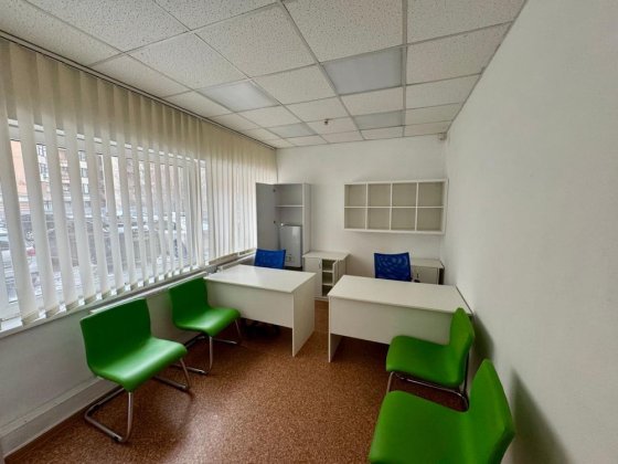 Леси Украинки, фасадное помещение Київ