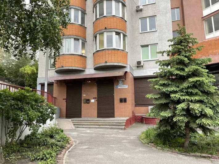 ПРОДАМ нежитлове приміщення – 237 м2. Ст.м.Деміївська - фото 1