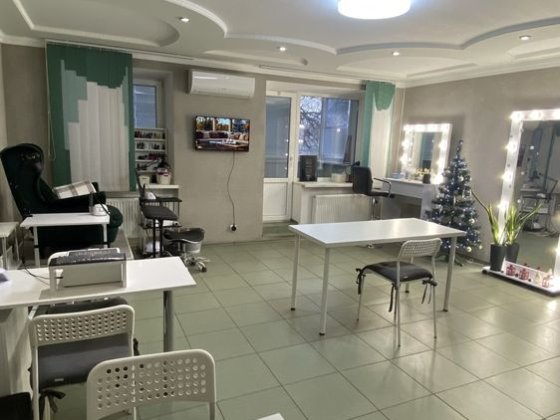 Прибутковий бізнес. Діюча студія манікюру Кропивницький