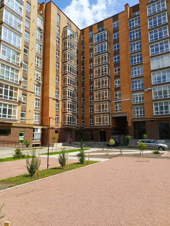 Пропонуються до продажу комерційні приміщення - фото 1