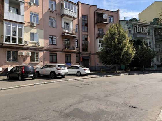 Продажа офиса, с арендаторами, в центре Киева! Подол! Без комиссии Киев