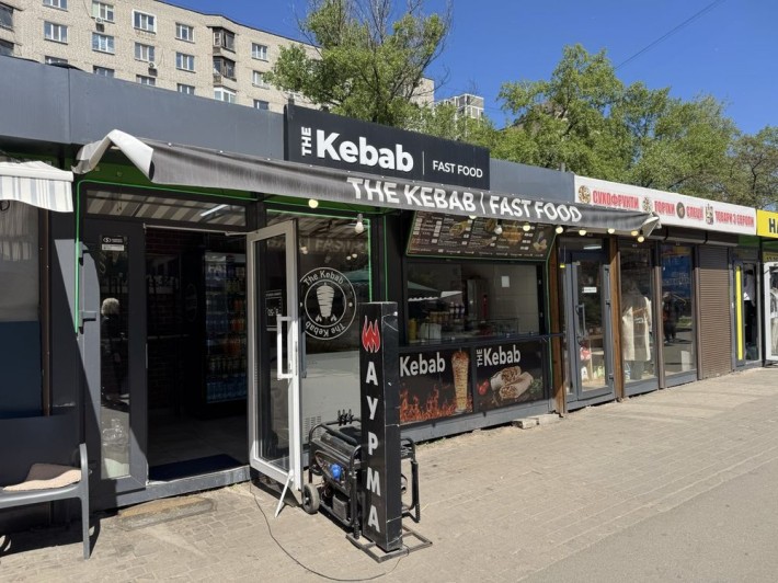 Продаю МАФ 16,5м2 Гетьмана 40А ріг вул. Лебедєва-Кумача - фото 1