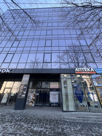 Продаж комерційного приміщення в бізнес центрі - фото 1