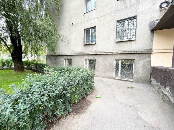 Продам помещение 52,2 кв м на ул. Строителей, 14 Дніпро