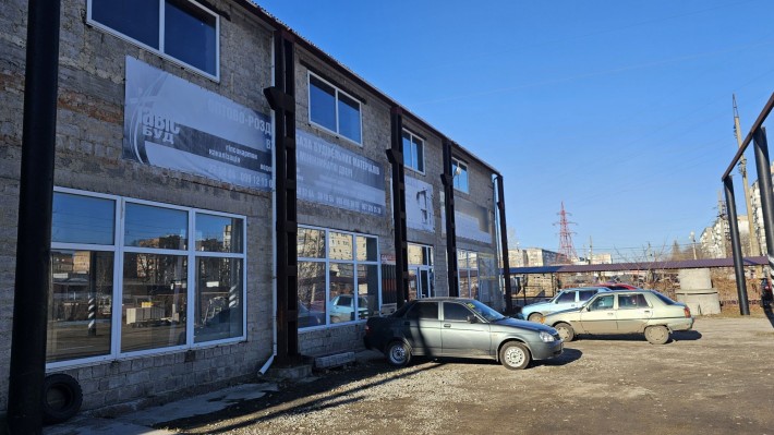 Продам діючу базу будівельних матеріалів  вул.Героїв України - фото 1