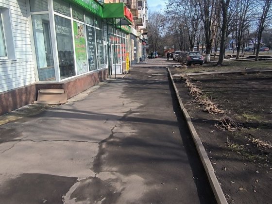 Продається приміщення 254 м.кв район Дендропарка, червона лінія Кропивницкий