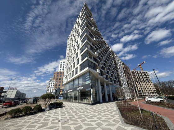 Lavina! Продаж фасадного приміщення під клініку/спортзал/магазин Киев