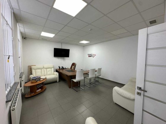 Продаж комерції з ремонтом на Малоголосківській Львов