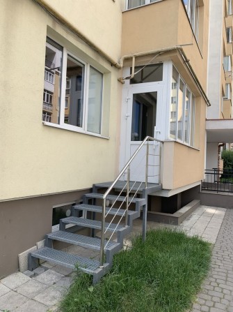Продам приміщення пл.Князя Святослава - фото 1