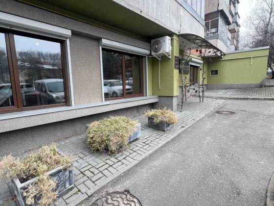 Продам нежитлове приміщення, вул. Родини Крушельницьких, 3, Львів Львов