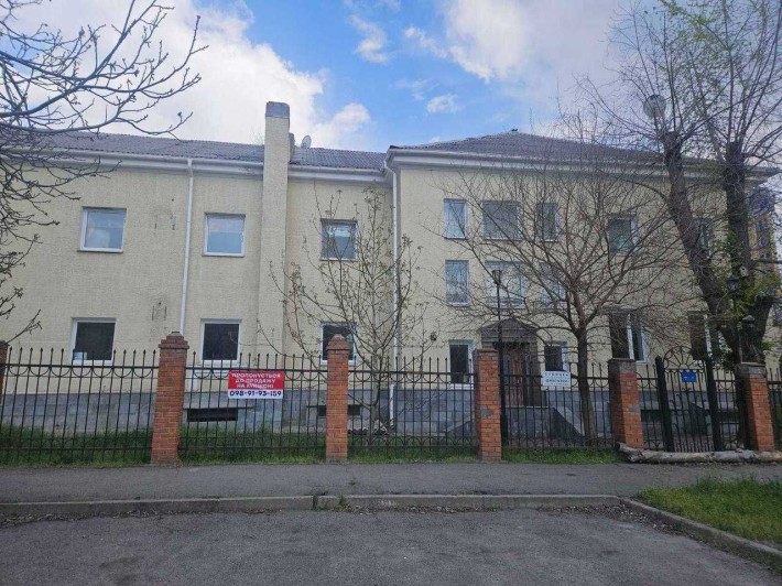 Майновий комплекс 2 416.5 м2, 0.0092 га, Запоріжжя, вул. Мінська 9 - фото 1