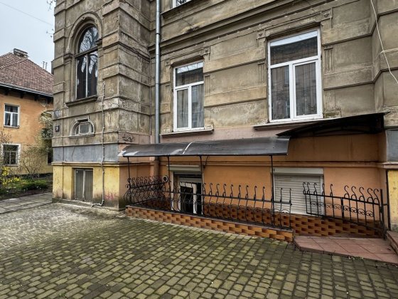 Продаж комерційного приміщення по вул. Чупринки (р-н Київської) під бу Львів