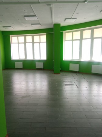 Продаж комерційного приміщення 113 кв.м. на 1 поверсі на вул. Ризька - фото 1