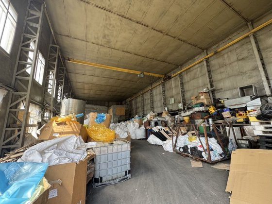 Продам базу производственную, складскую. Подольский район. Киев