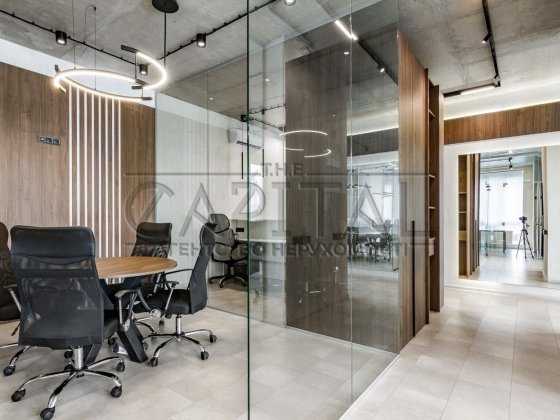 Продажа офиса 550м2 с Аредатором.Высокая окупаемость.Метро 1 минута. Київ