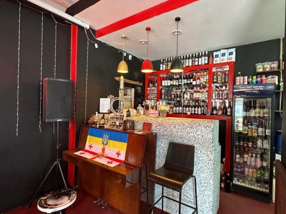 Продаж комерційного приміщення з діючим бізнесом