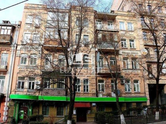 Продажа помещения 220м² с отдельным входом  ФАСАД  в центре Киева Киев
