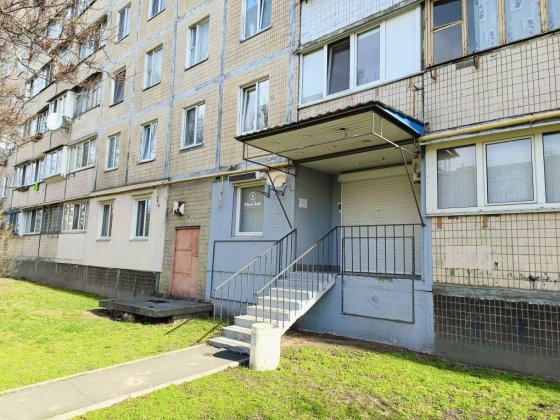 Салон-Магазин-Салон (30м.кв) улица Симиренко Київ