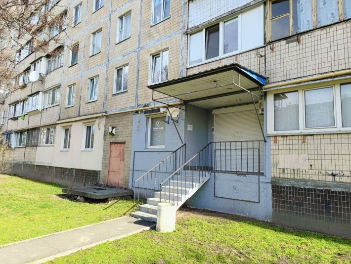 Салон-Магазин-Салон (30м.кв) улица Симиренко - фото 1