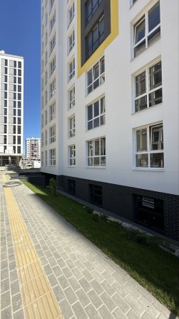 Продаж приміщення по вул. Залізнична (ЖК Шенген) - фото 1
