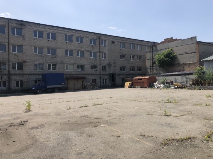 Продам будівлю. Ударників. Автосалони - фото 1
