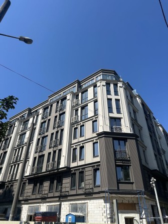 Фасадное помещение в центре, дом сдан, рассрочка, без комиссии - фото 1
