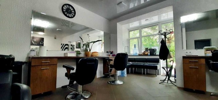 Продаж комерційного приміщення пр.І.Мазепи, вул. Кам'янська 34А - фото 1