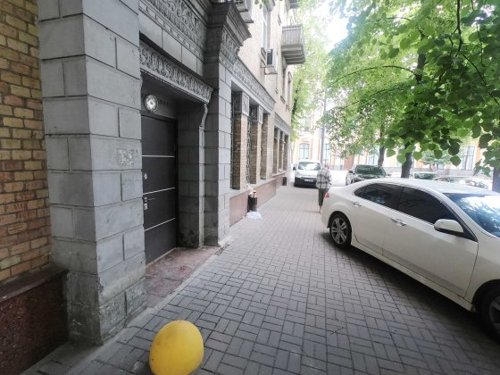 Скидка! Срочная продажа. Фасад, с отдельным входом. М. Арсенальная. Київ