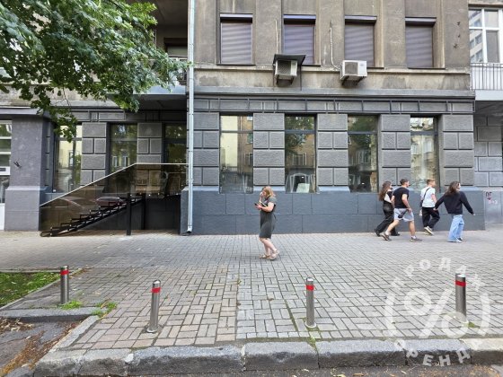 Продаж! Торгове Приміщення У Центрі, 5 хв Арсенальна, S = 147 кв.м Киев