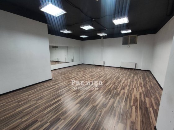 Коммерческое помещение 55 м2 с ремонтом на Таирова Одеса