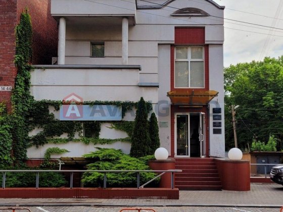 Продам в центре офисное помещение 118000$ Дніпро