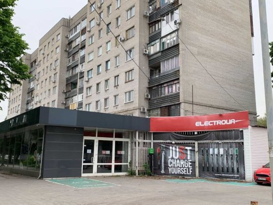 Продається торгово-офісне приміщення в м.Дніпро, пр.Слобожанський, 125 Дніпро