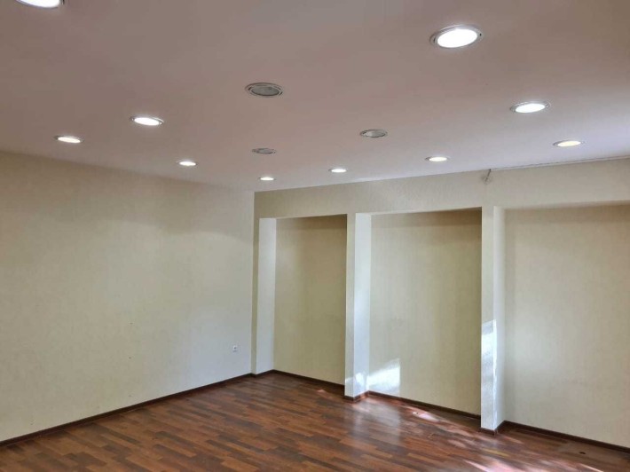 Продажа нежилого помещения-50 кв.м. Одесса, центр. - фото 1
