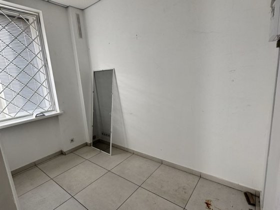 Сдам офіс 5 м.кв, кабінет, ЦЕНТР міста, район кінотетр Жовтень Александрия