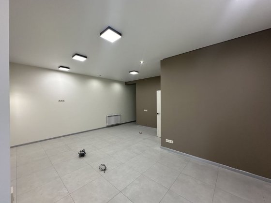 Оренда фасадного приміщення ЖК «Столичний» або місце майстру окремо Васильков