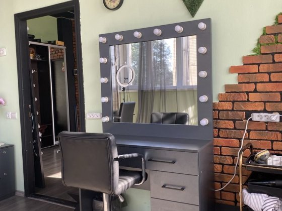 Сдам робочее место/стол для мастера Кератин/Ботокс Каменское