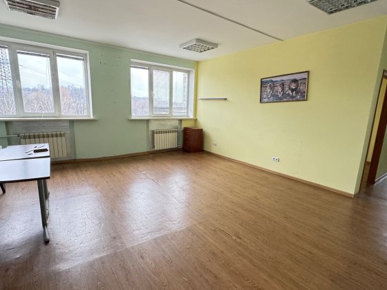 Комерційне приміщення в будівлі Автошколи, 72м2, вул. Шолуденка, 14! Вышгород