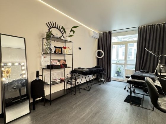 Пропонується в оренду місце в студії закритого типу Вышгород