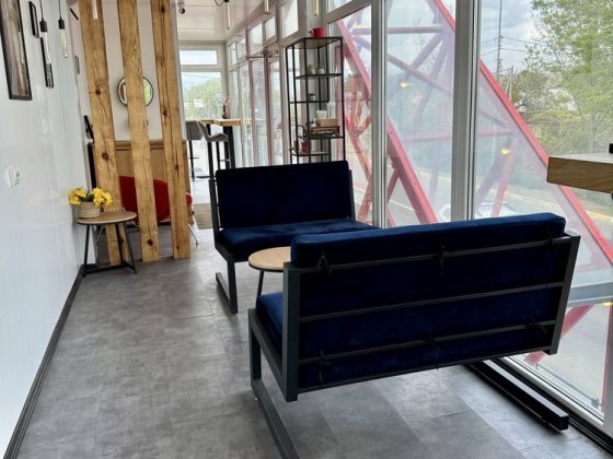 Фасад Свято-Покровської траси Гостомель