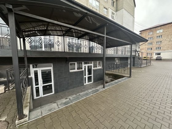 Приміщення в оренду 166м2 з ремонтом Базарчик Дубно