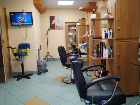 Оренда робочих місць для перукарів і манікюрниці Дрогобыч