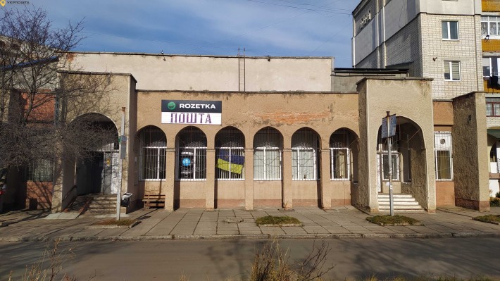 Фасад, 1 пов, окремий вхід, 69.3 м2, вул. Євгена Коновальця, 7/1 - фото 1